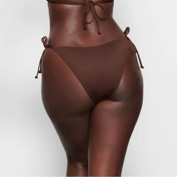 NWT SKIMS Recycled Swim Low Rise Tie Bikini Bottom In Cocoa Brown Swim Bottom - Picture 2 of 7